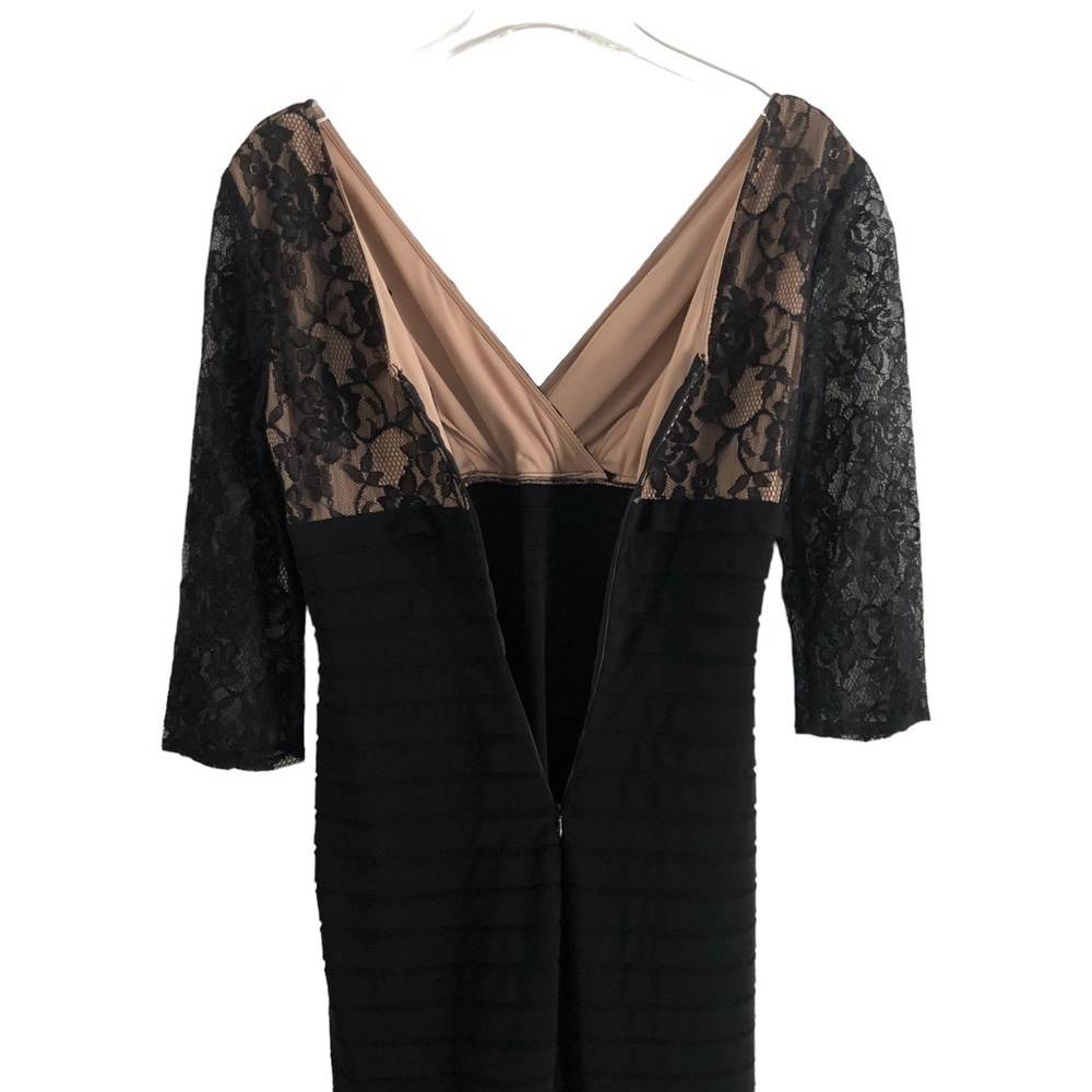 Adrianna Papell Black Lace V-Neck Dress Size 2 - Picture 11 of 11